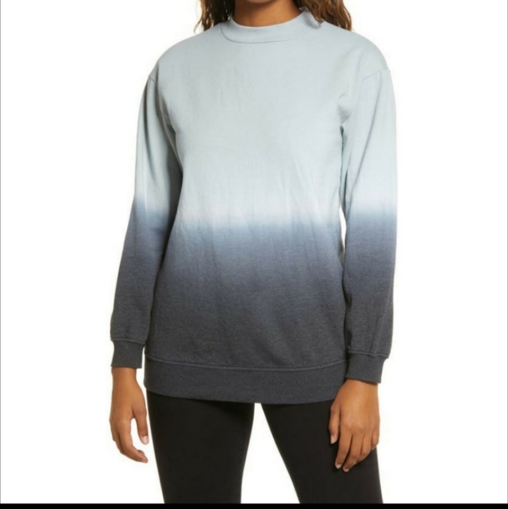 BP Women's Dip Dye Crew Neck Sweatshirt Extra Small Blue Ombre Top